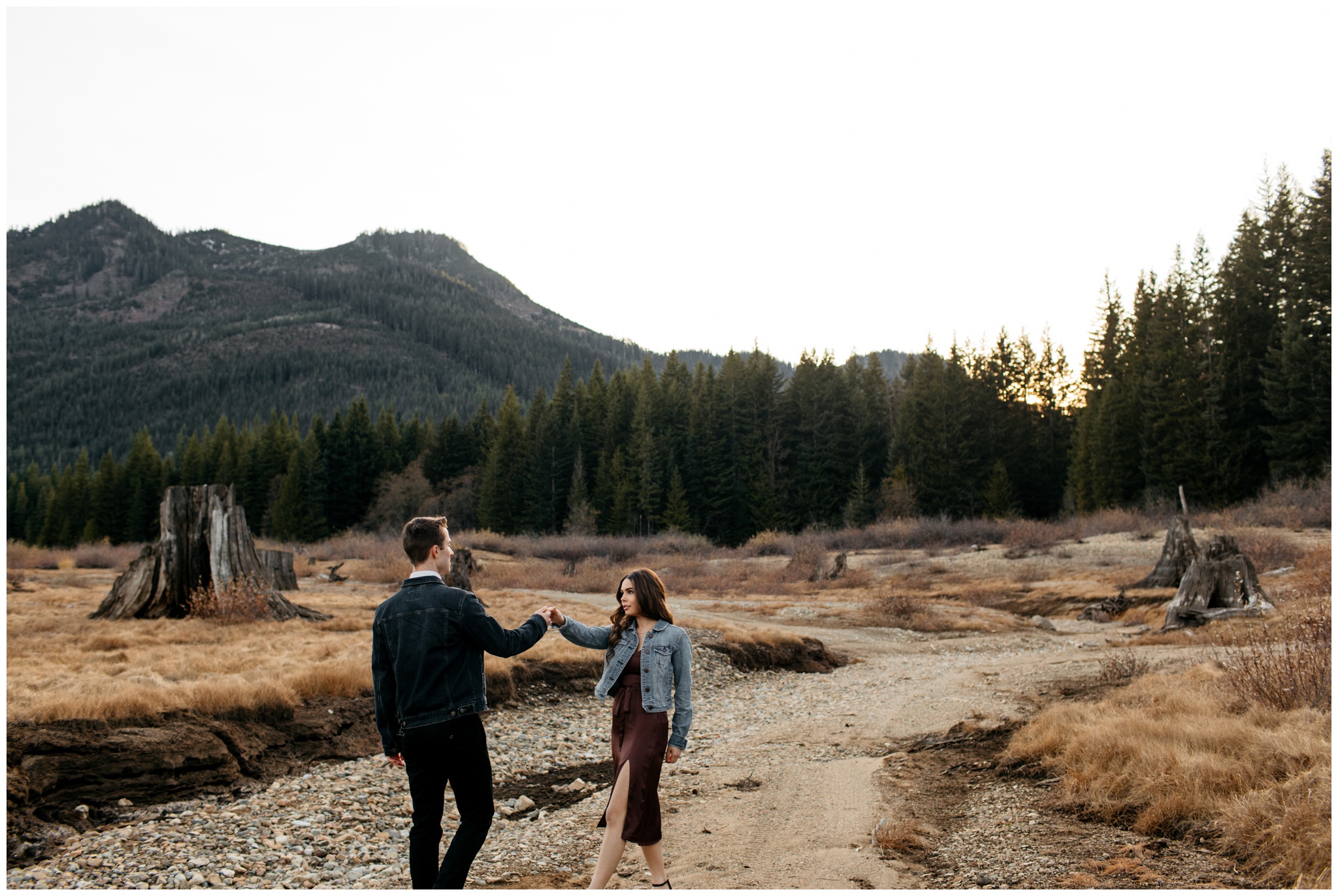Intimate fall engagement session at Keechelus Lake Snoqualmie Pass Washington with Brittney Hyatt Photography